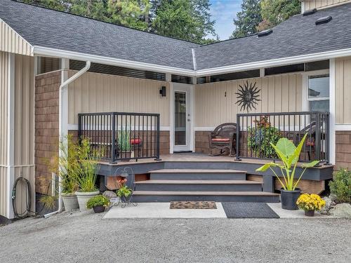 3818 Gellatly Road, West Kelowna, BC - Outdoor With Deck Patio Veranda