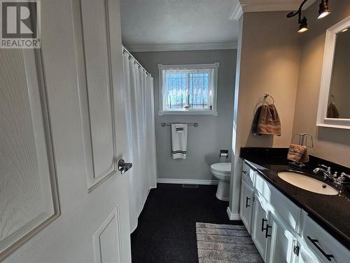 5933 Kurjata Road, Chetwynd, BC - Indoor Photo Showing Bathroom