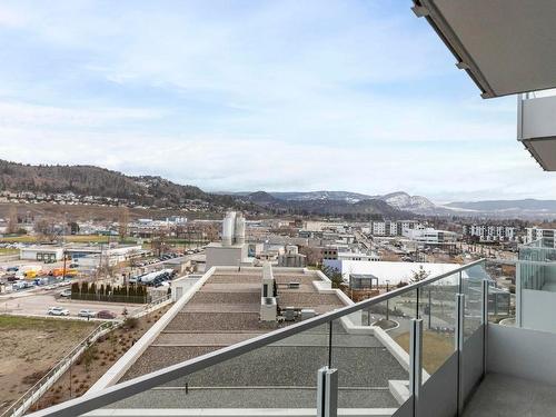 810-1181 Sunset Drive, Kelowna, BC - Outdoor With View