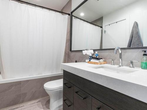 1401-1191 Sunset Drive, Kelowna, BC - Indoor Photo Showing Bathroom