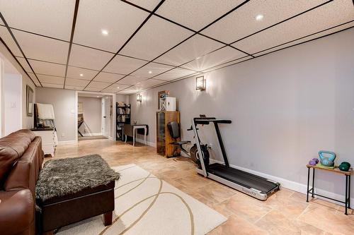 6399 Dickenson Road E, Hamilton, ON - Indoor Photo Showing Gym Room