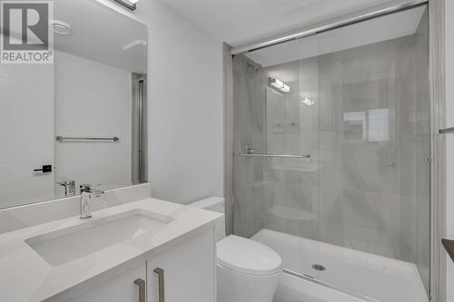 2834 Copper Ridge Drive, West Kelowna, BC - Indoor Photo Showing Bathroom