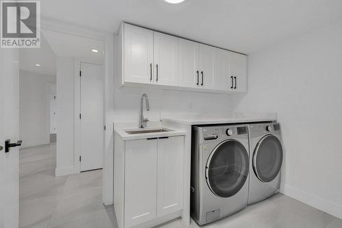 2834 Copper Ridge Drive, West Kelowna, BC - Indoor Photo Showing Laundry Room