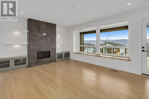 2834 Copper Ridge Drive, West Kelowna, BC - Indoor Photo Showing Living Room With Fireplace