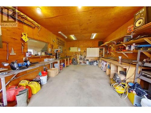 198 Edgar Road, Salmon Arm, BC - Indoor Photo Showing Garage