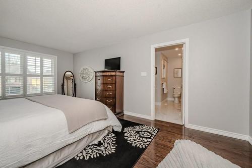 1518 Cottontree Drive, Burlington, ON - Indoor Photo Showing Other Room