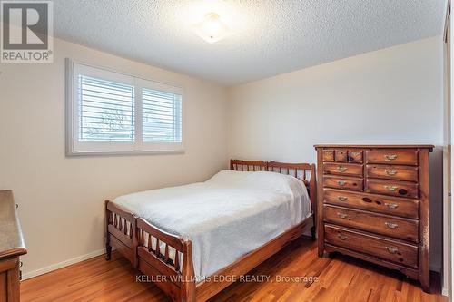 20 Bunker Hill Dr, Hamilton, ON - Indoor Photo Showing Bedroom