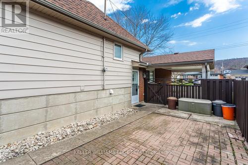 20 Bunker Hill Dr, Hamilton, ON - Outdoor With Exterior