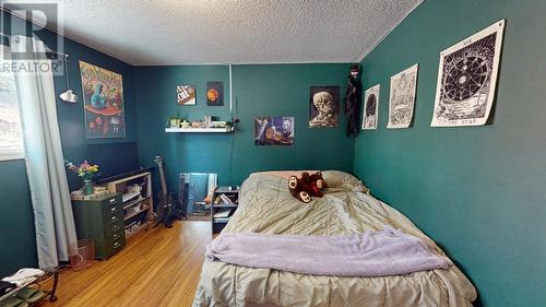 9212 Pollon Avenue, Hudsons Hope, BC - Indoor Photo Showing Bedroom