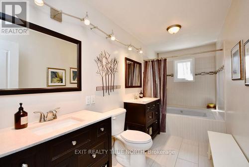 1792 Little Ninth Rd, Springwater, ON - Indoor Photo Showing Bathroom