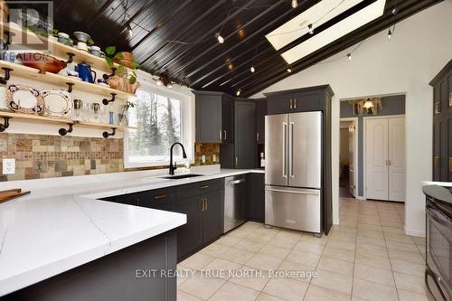 1792 Little Ninth Road, Springwater, ON - Indoor Photo Showing Kitchen