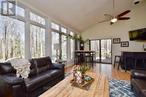 1792 Little Ninth Rd, Springwater, ON - Indoor Photo Showing Living Room