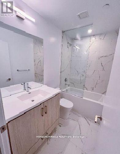 503 - 10 Honeycrisp Crescent, Vaughan, ON - Indoor Photo Showing Bathroom