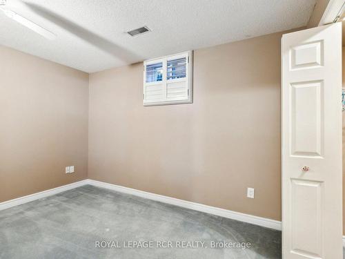 18-1030 Colborne St E, Brantford, ON - Indoor Photo Showing Other Room