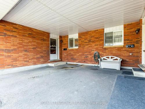 18-1030 Colborne St E, Brantford, ON - Outdoor With Exterior