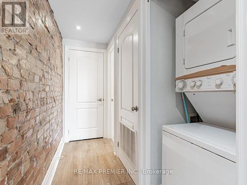 10 St Annes Rd, Toronto, ON - Indoor Photo Showing Laundry Room