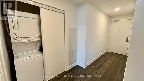 #401 -33 Helendale Ave, Toronto, ON - Indoor Photo Showing Laundry Room
