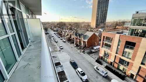 #401 -33 Helendale Ave, Toronto, ON - Outdoor