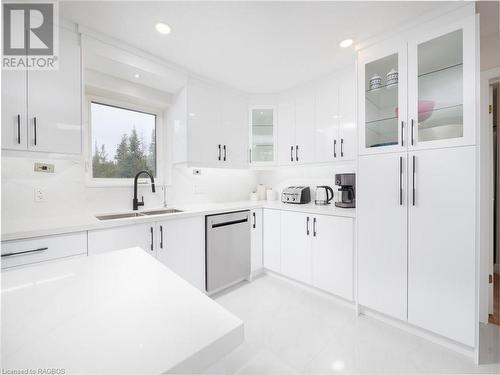 41 Boyd'S Harbour Loop, Northern Bruce Peninsula, ON - Indoor Photo Showing Kitchen