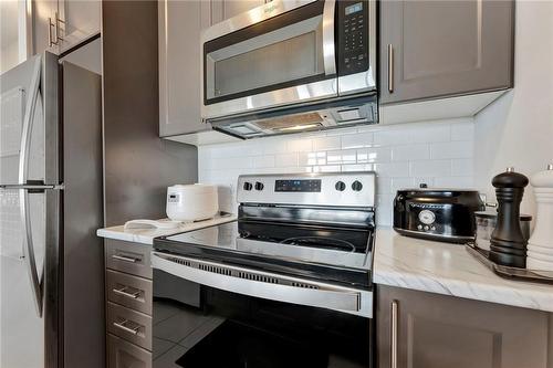 450 Dundas Street W|Unit #404, Waterdown, ON - Indoor Photo Showing Kitchen
