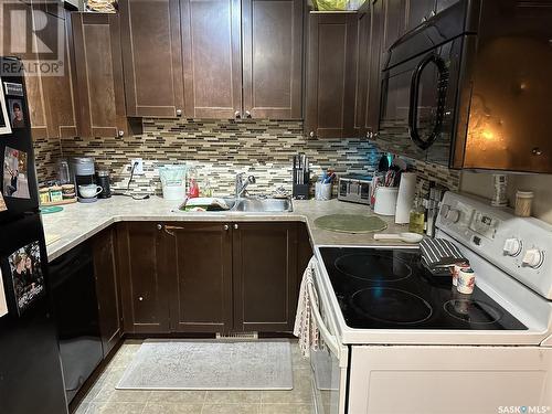 309 Angus Street, Regina, SK - Indoor Photo Showing Kitchen With Double Sink
