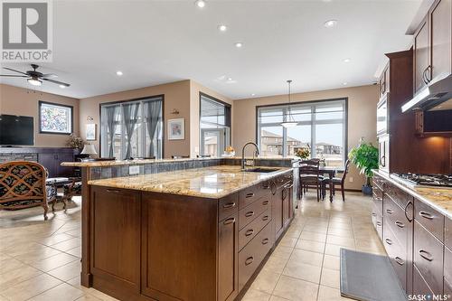 4350 Sandpiper Crescent E, Regina, SK - Indoor Photo Showing Kitchen With Upgraded Kitchen