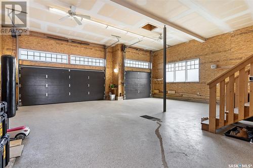 4350 Sandpiper Crescent E, Regina, SK - Indoor Photo Showing Garage