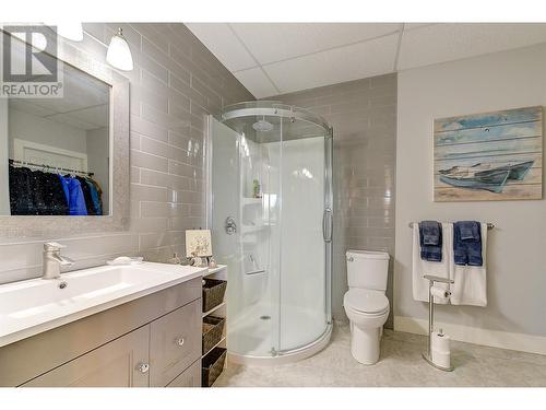 3471 Apple Way Boulevard, West Kelowna, BC - Indoor Photo Showing Bathroom