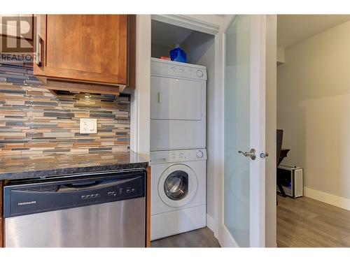 3471 Apple Way Boulevard, West Kelowna, BC - Indoor Photo Showing Laundry Room