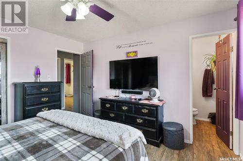 107 7Th Avenue W, Watrous, SK - Indoor Photo Showing Bedroom