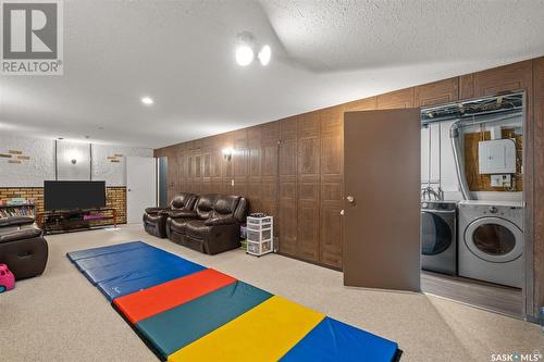 2894 Dunn Drive, Prince Albert, SK - Indoor Photo Showing Laundry Room