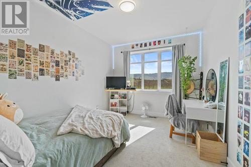142 Summerhill Place, Kelowna, BC - Indoor Photo Showing Bedroom