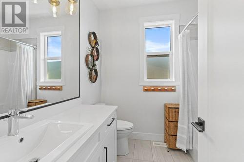 142 Summerhill Place, Kelowna, BC - Indoor Photo Showing Bedroom