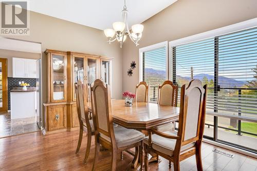 2460 Collingwood Road, West Kelowna, BC - Indoor Photo Showing Dining Room