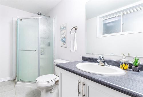 197 Woodway Trail, Simcoe, ON - Indoor Photo Showing Bathroom