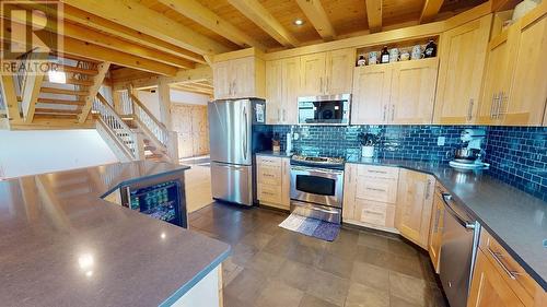 13113 Sunnyside Drive, Charlie Lake, BC - Indoor Photo Showing Kitchen