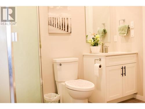 A 4940 Twedle Avenue, Terrace, BC - Indoor Photo Showing Bathroom