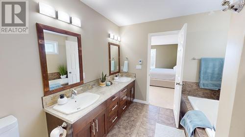 11323 102 Street, Fort St. John, BC - Indoor Photo Showing Bathroom