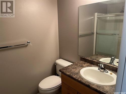 207 104 5Th Street Ne, Weyburn, SK - Indoor Photo Showing Bathroom