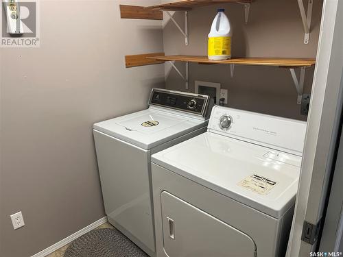 207 104 5Th Street Ne, Weyburn, SK - Indoor Photo Showing Laundry Room