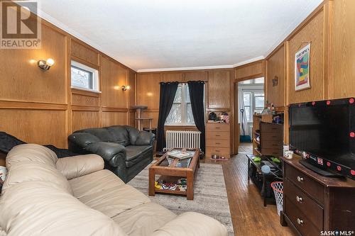 500 Duchess Street, Saskatoon, SK - Indoor Photo Showing Living Room
