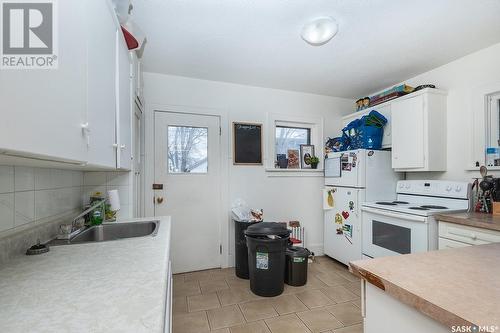 500 Duchess Street, Saskatoon, SK - Indoor Photo Showing Kitchen