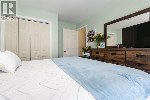 105 Edward Street, Balcarres, SK - Indoor Photo Showing Bedroom