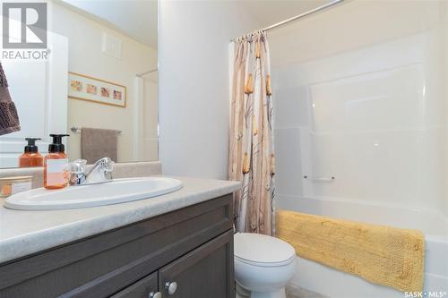 223 Korol Crescent, Saskatoon, SK - Indoor Photo Showing Bathroom