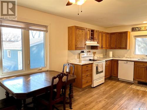 444 2Nd Street E, Shaunavon, SK - Indoor Photo Showing Bedroom