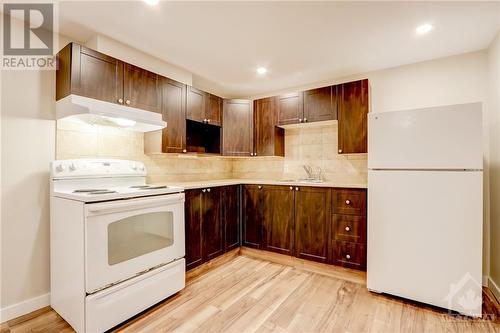 2nd Full Kitchen in Basement - 564 Highcroft Avenue, Ottawa, ON - Indoor Photo Showing Kitchen