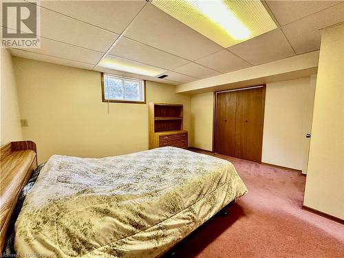 402 Queen Street, Kincardine, ON - Indoor Photo Showing Bedroom