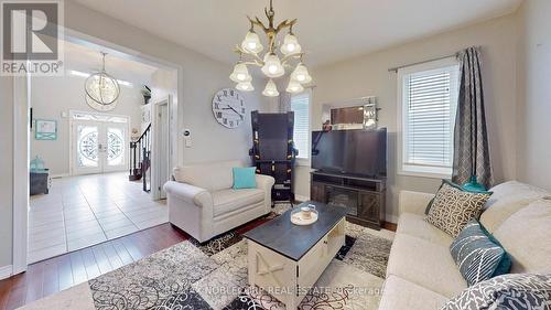 541 Brett Street, Shelburne, ON - Indoor Photo Showing Living Room