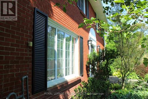 1527 Gloucester Road, London, ON - Outdoor