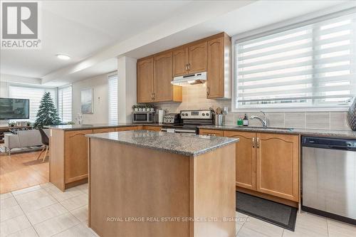 #Th 7 -389 The Westway, Toronto, ON - Indoor Photo Showing Kitchen